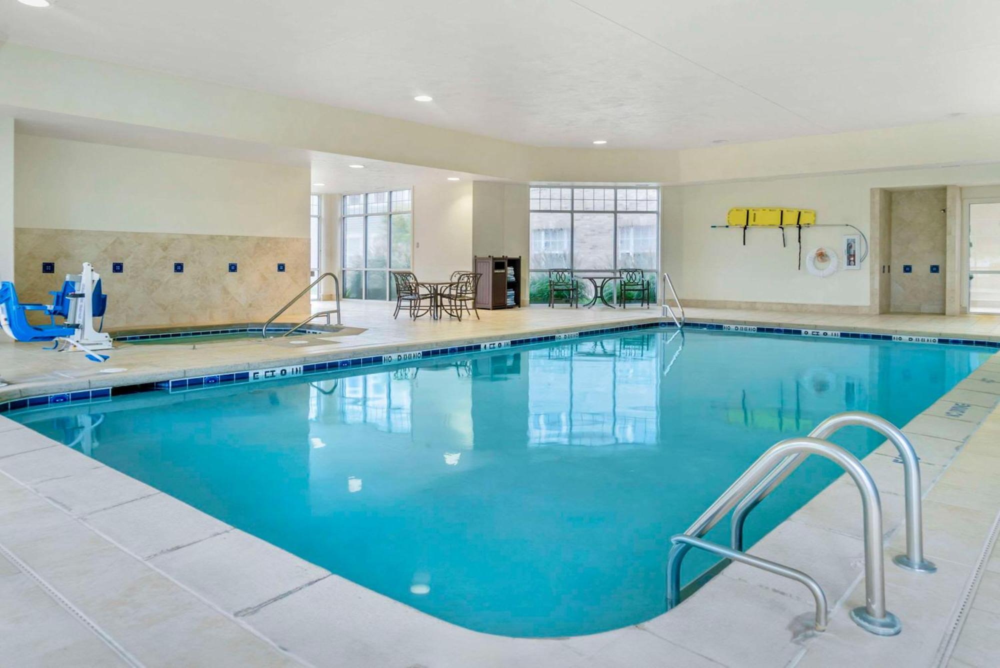 Comfort Inn Plainwell Zewnętrze zdjęcie